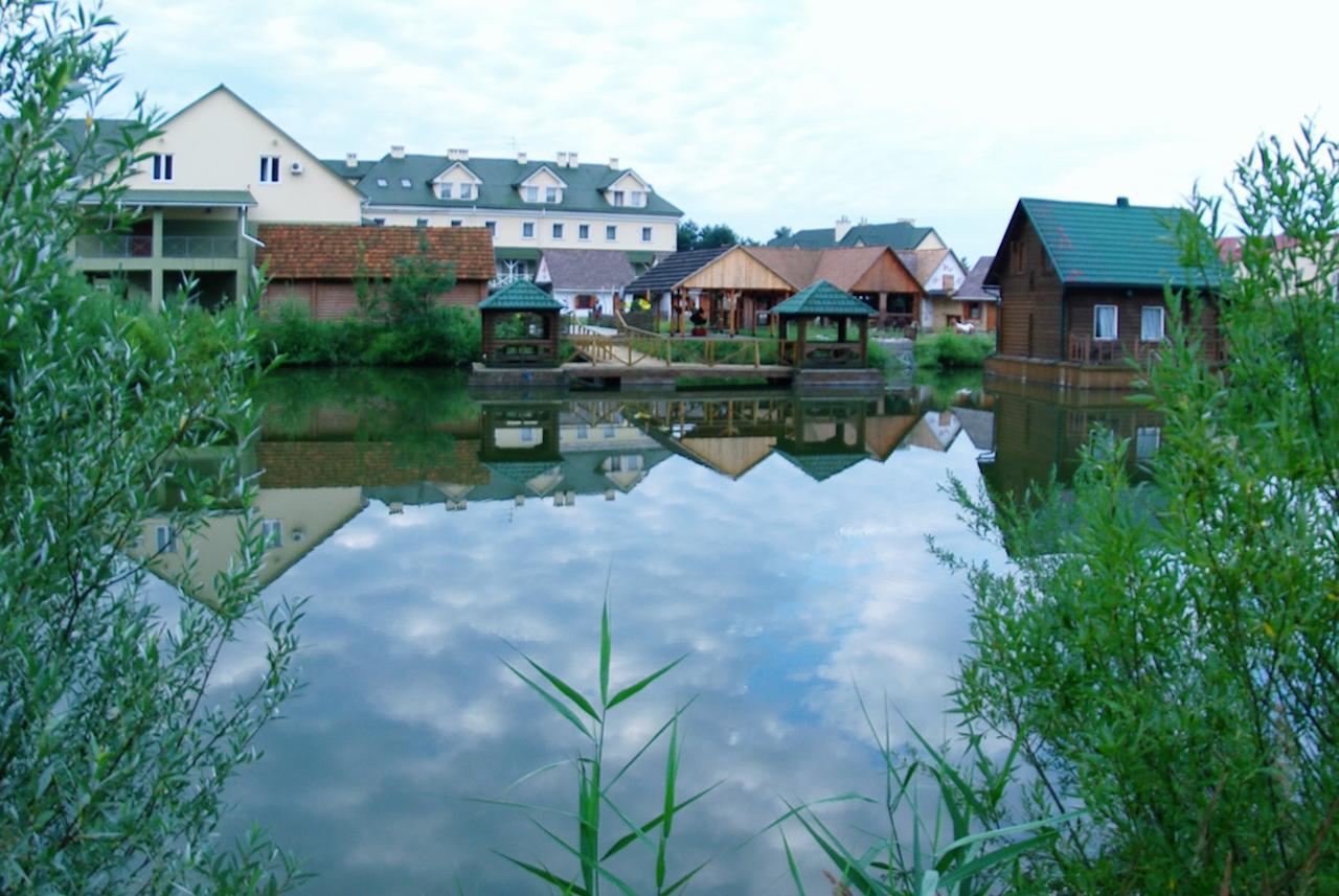 Hotel Mirage Sudovaya Vishnya Exterior photo